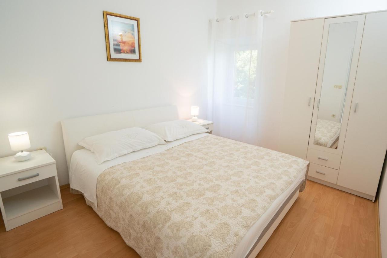 Appartement Kuca Za Odmor Denona à Borovići Extérieur photo