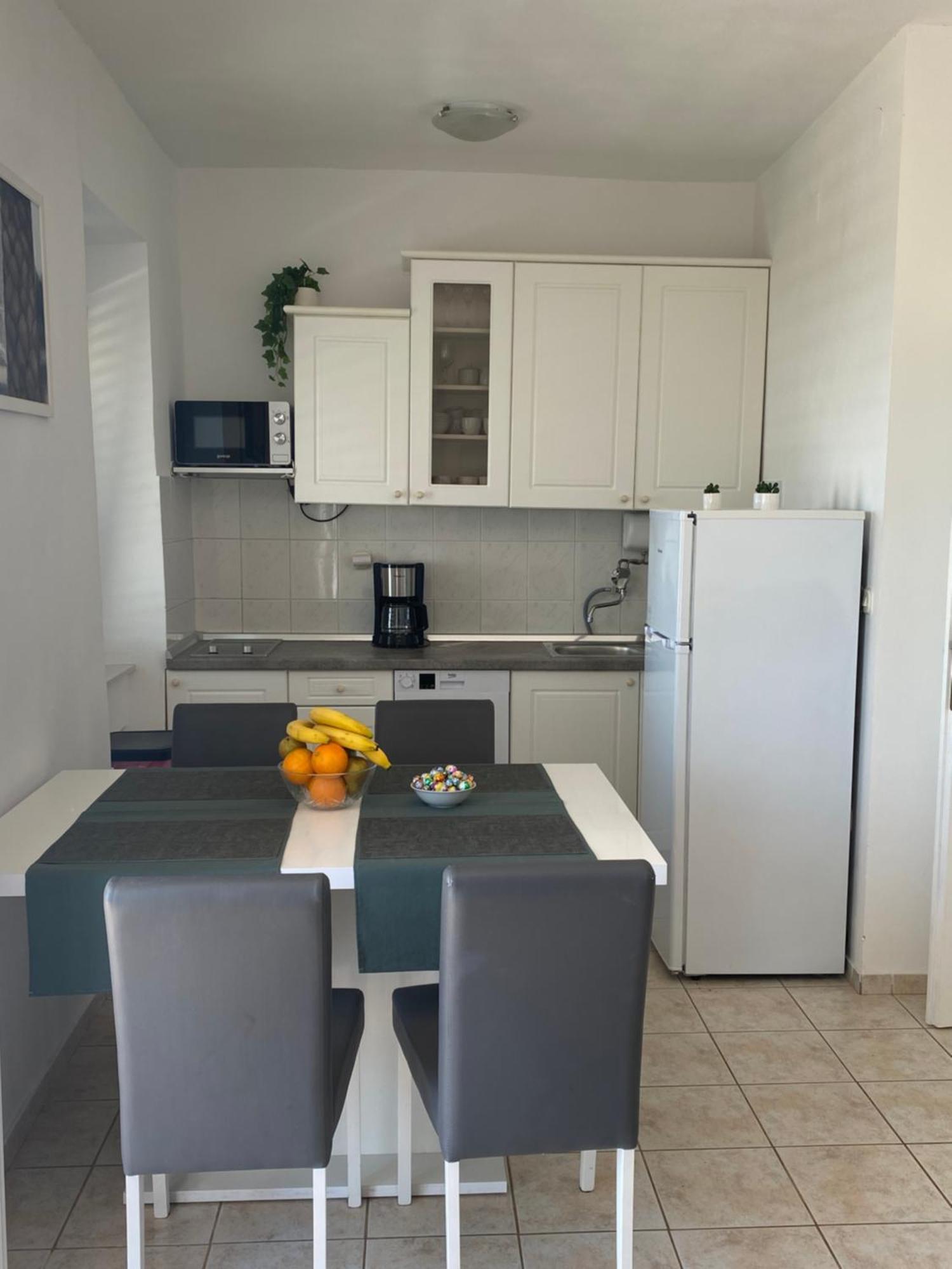Appartement Kuca Za Odmor Denona à Borovići Extérieur photo